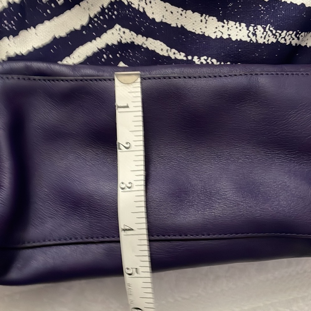 PRE💜 AUTHENTIC Unique, Dark Purple Zebra Coach handbag! Excellent condition. - Picture 14 of 14